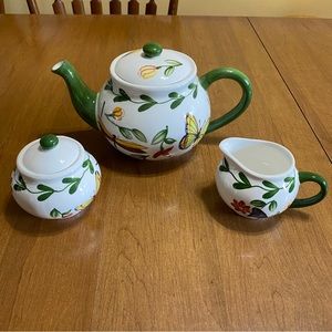 Pacific Rim ceramic teapot set with creamer and sugar bowl with lid